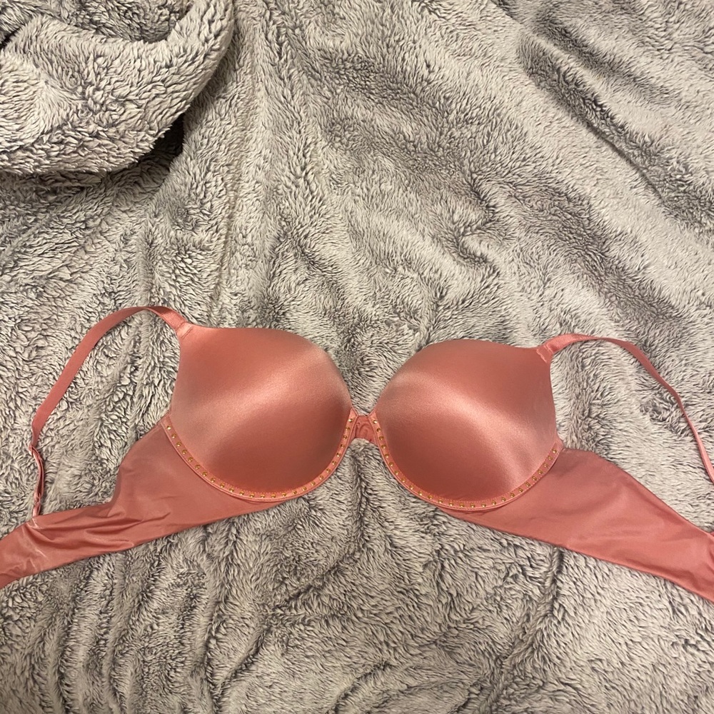 Pink VS Push-up Bra